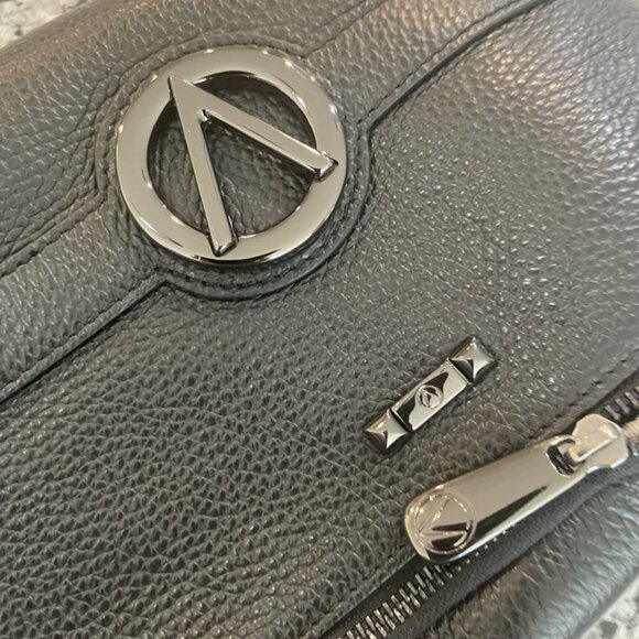 VALENTINO MESSENGER BAG LEATHER MADE IN ITALY BLACK EMO VERSATILE CARRYALL - Picture 10 of 16